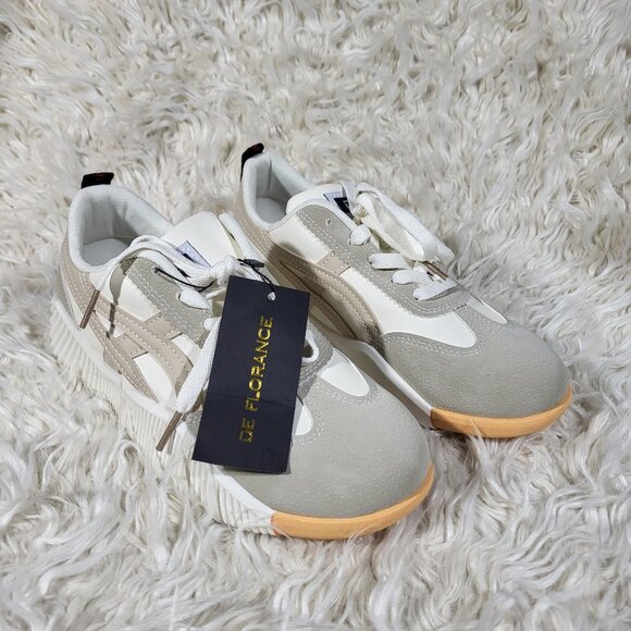 De Florance Shoes - De Florance Women's Sneakers Size 6.5 - NWT